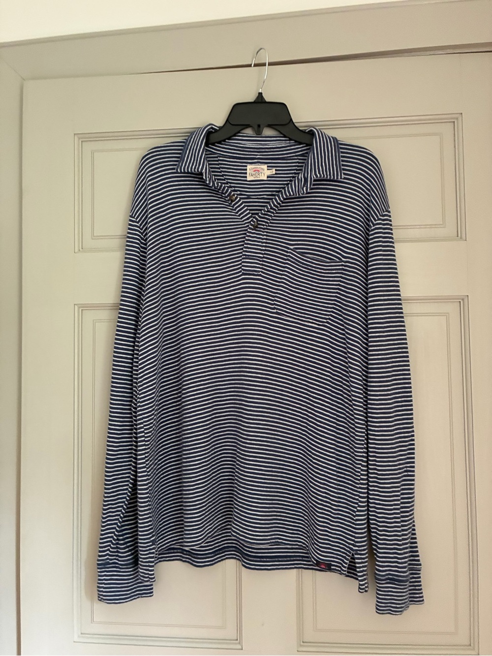 Faherty Men’s size L long Sleeve Pocket Polo Shirt Blue Stripe beach casual Read